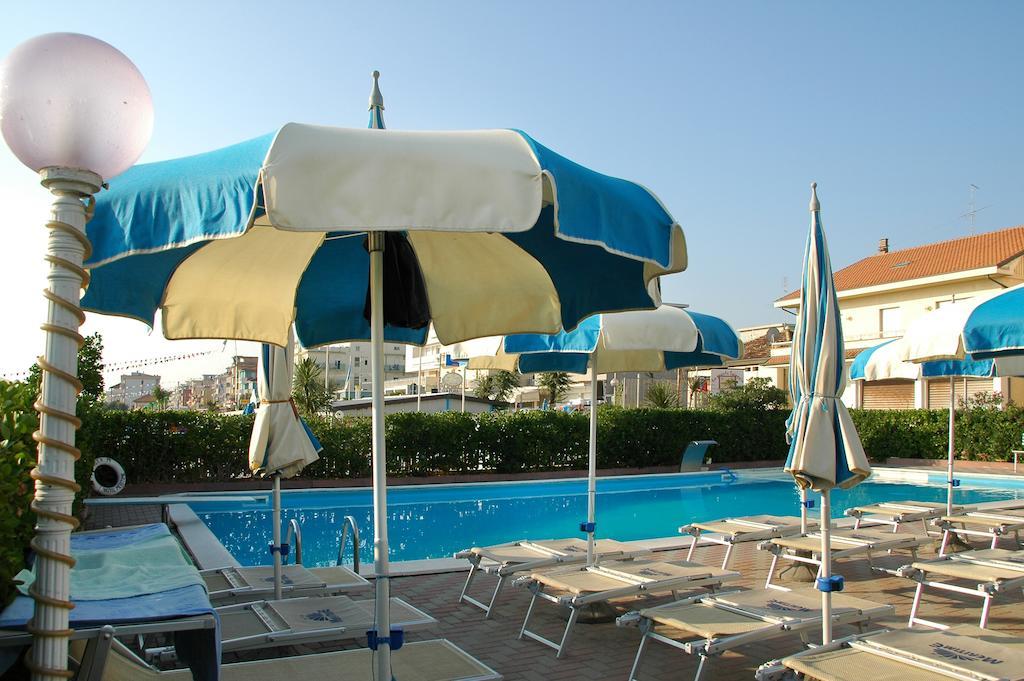 Hotel Meritime بيلاريا-إيجيا مارينا المظهر الخارجي الصورة